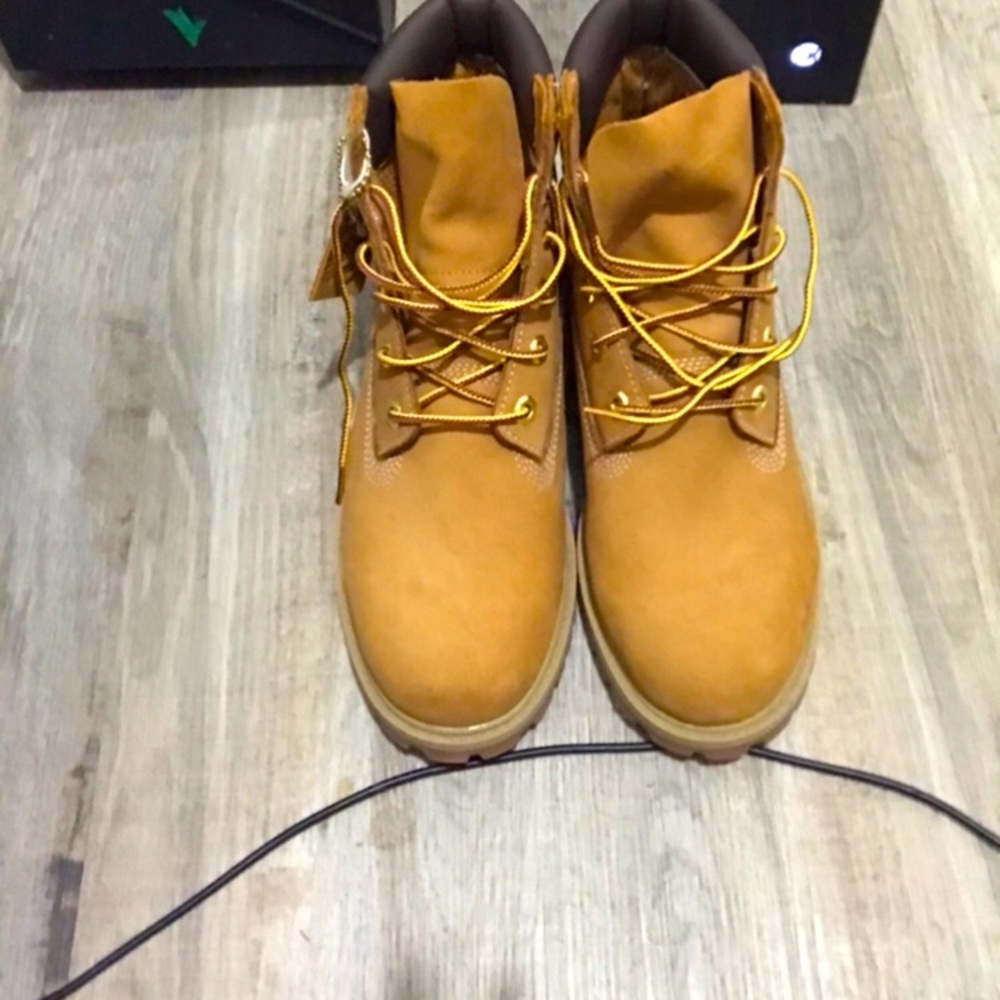 Size 7 mens timberlands perfect condition